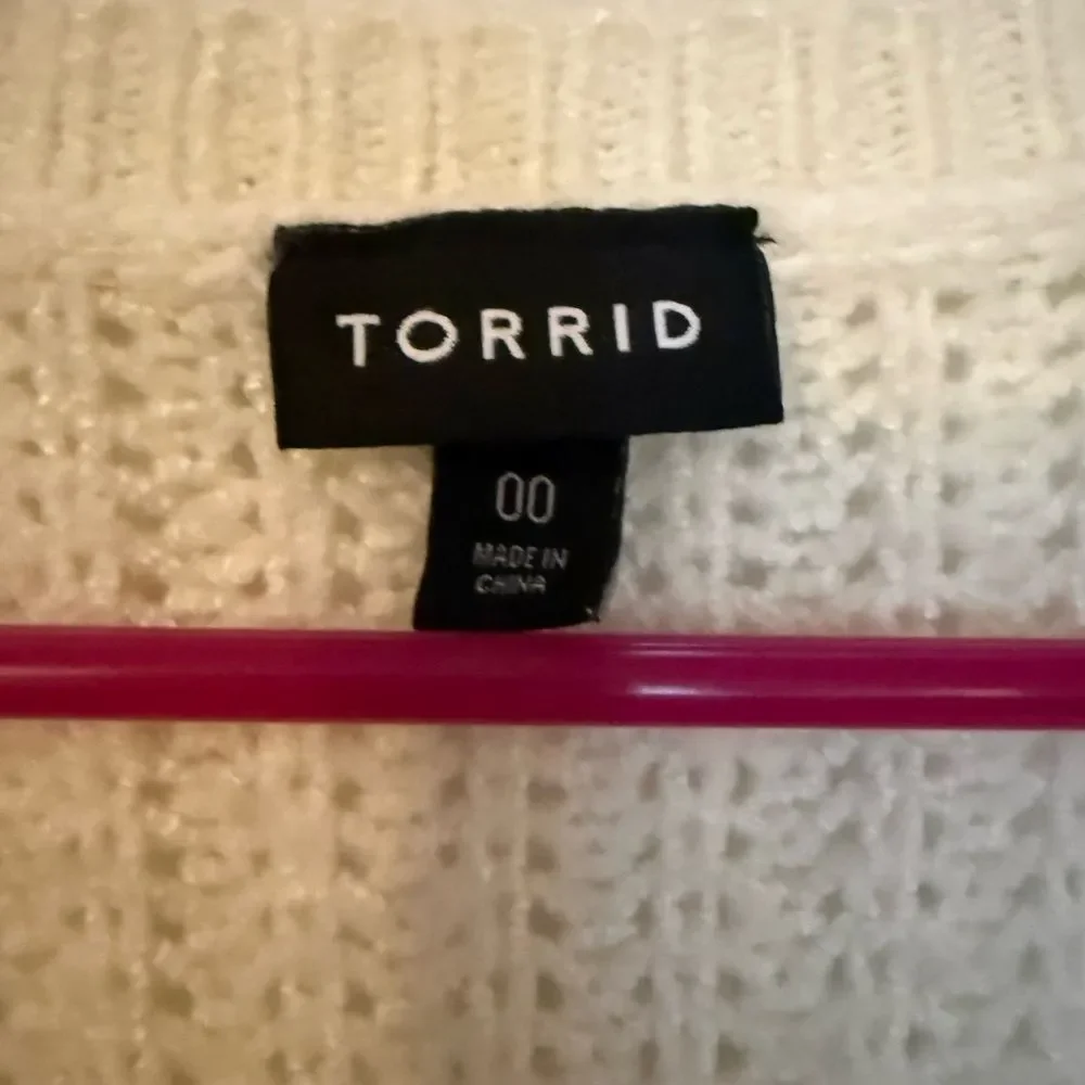 Torrid V-Neck Heart Sweater - Size 00
